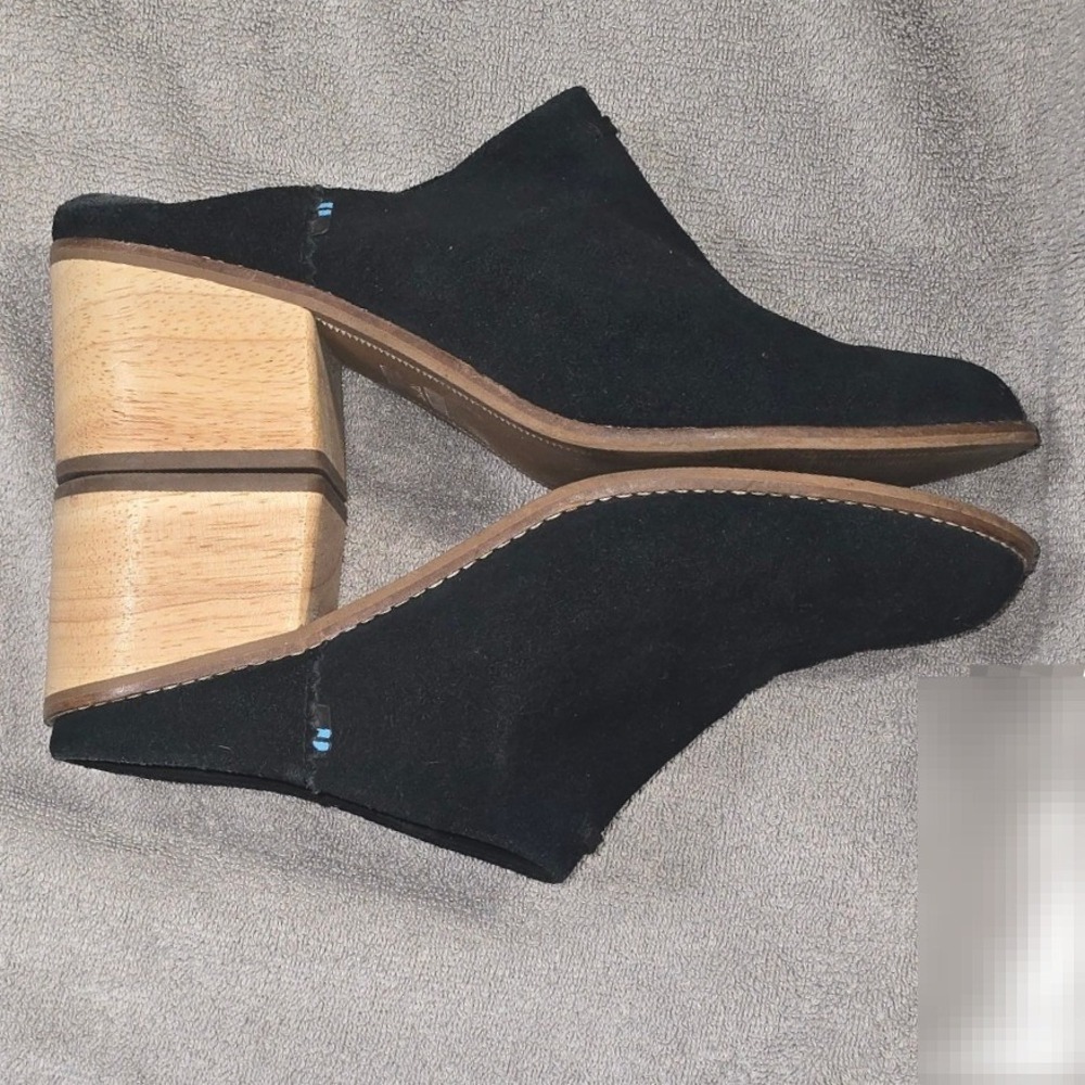 TOMS Kelsey Black Suede Block Heel Mules Round Toe Slip On Clogs Women Shoes 11 - Picture 2 of 9